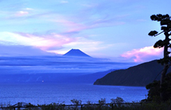 富岳群青からの富士山