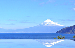 富岳群青からの富士山