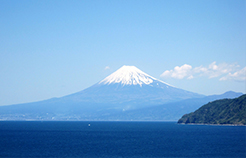 富岳群青からの富士山